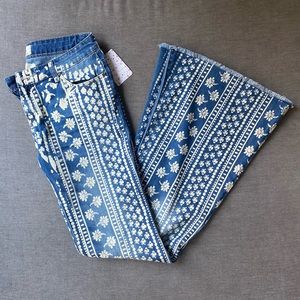 Free People los rise, flare jeans.